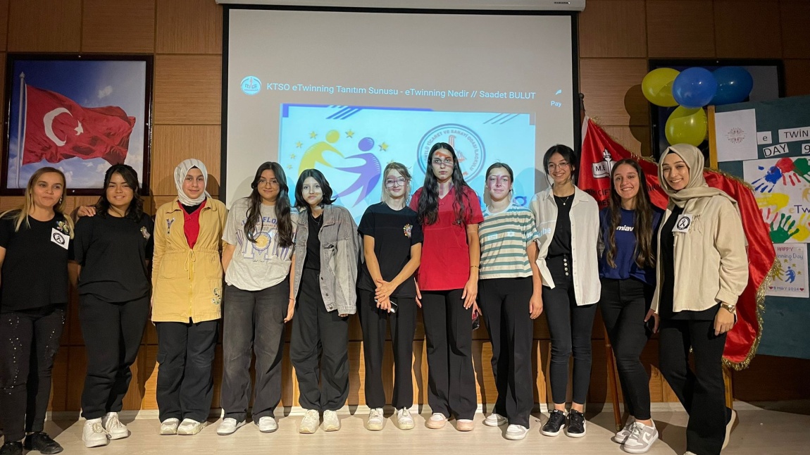 Okulumuzda WELL - BEING THROUGH POWER OF ART adlı eTwinning projesini kutladık