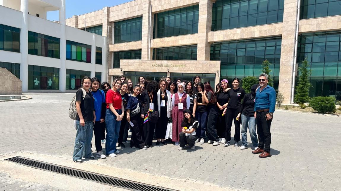 Mersin Üniversitesi Okullararası Fikir Otobüsü Yarışmasında Finalde Yarıştık